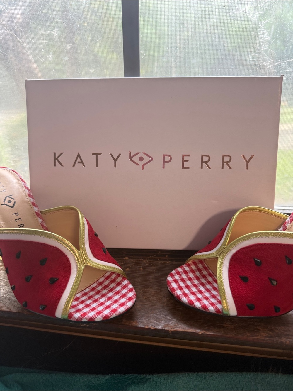 Brand-New Katy Perry Red Velvet Watermelon Pumps! Size 6.5